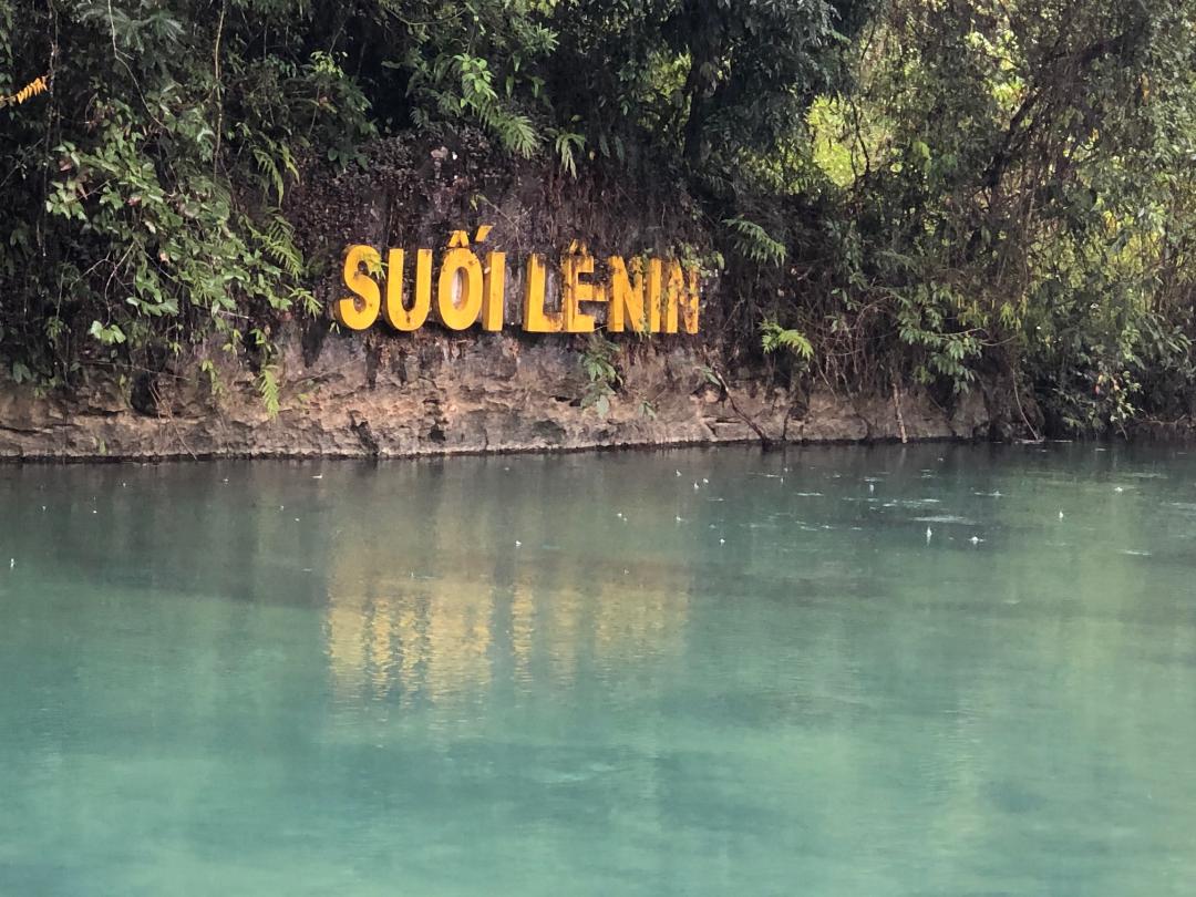 Suối Lê Nin